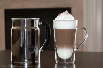 Amazon.co.jp : ネスプレッソ エアロチーノプラス Nespresso